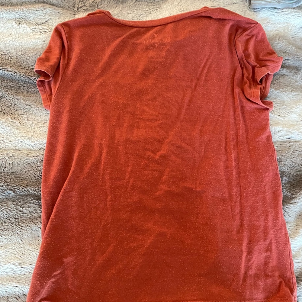 red/orange american eagle tshirt